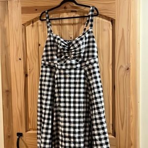 Torrid Dress size 2.  Tags removed but never worn. 50’s vibe